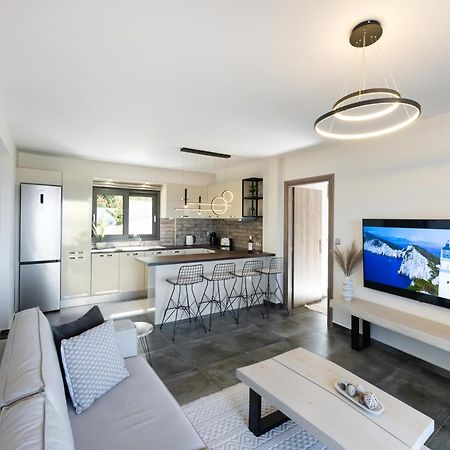 Adam'S Suite Frínion Zewnętrze zdjęcie