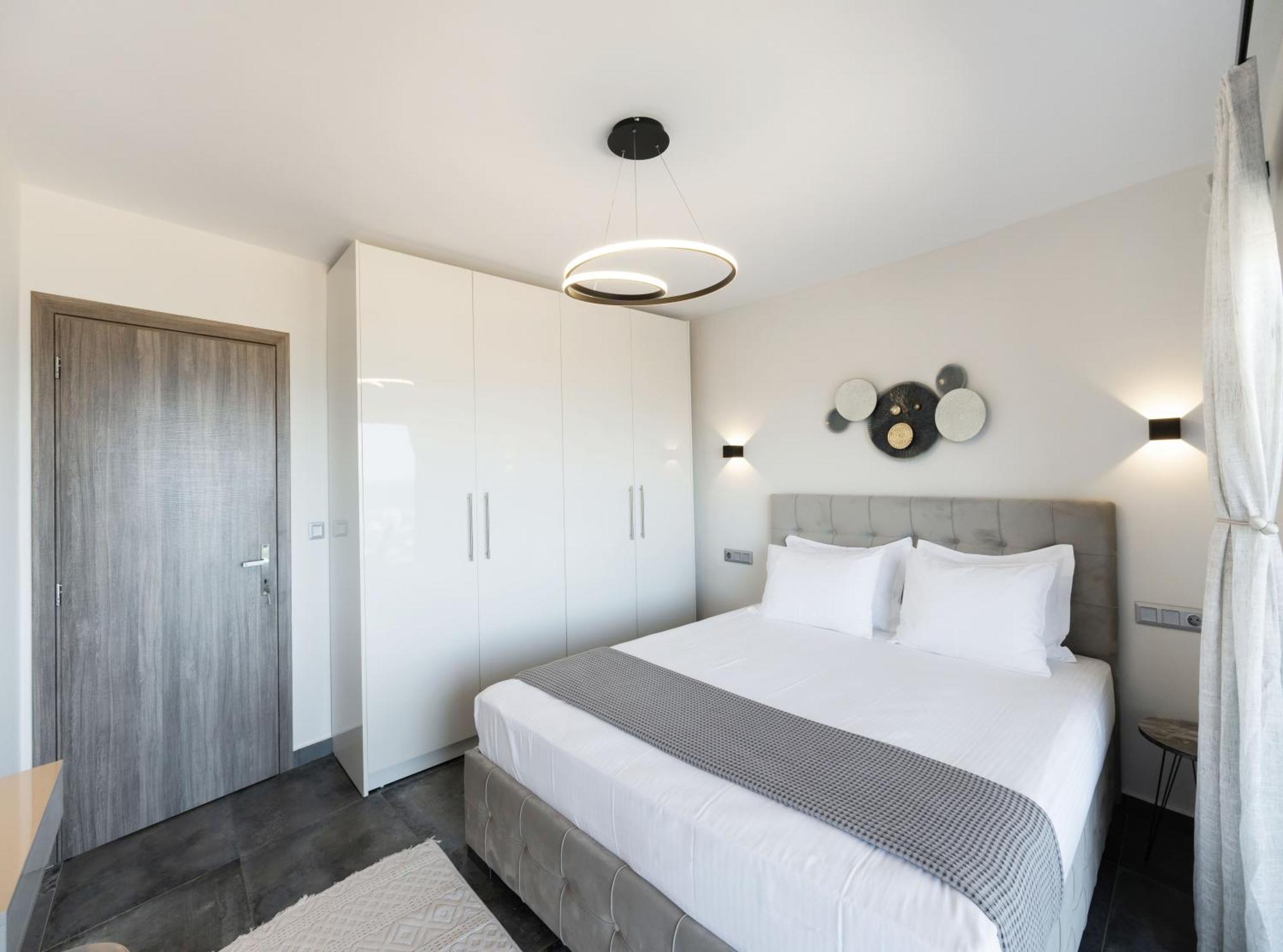 Adam'S Suite Frínion Zewnętrze zdjęcie